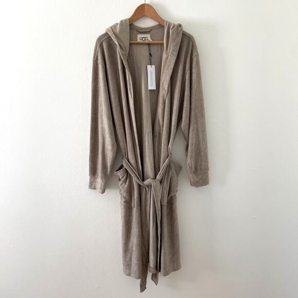 UGG Reyes Robe Mens M/L Tan Soft Lounge Hooded Brushed Terry Pockets New - Picture 1 of 9